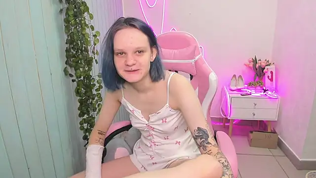 Elieiza xo online show from 9, 11, 2025