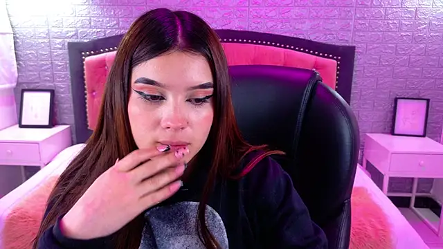 Natalie loffreda online show from 3, 10, 2025