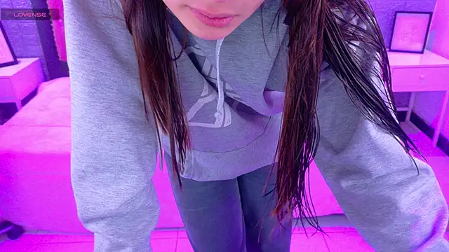 Natalie loffreda online show from 16, 12, 2025