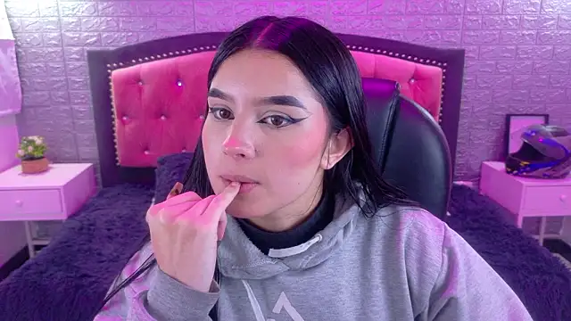 Natalie loffreda online show from 3, 2, 2026