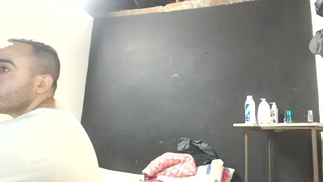 Snapshot of Ana_ThiagoxX chatting on 27, 5, 2026 Ana ThiagoxX online show from 27, 5, 2026