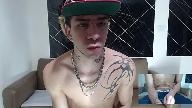 Snapshot of Dan_jonson15 chatting on 10, 9, 2025 Dan jonson15 online show from 10, 9, 2025