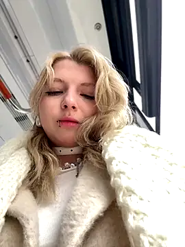 EveLittleSinner online show from 22, 10, 2025