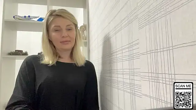 Blondie xoxoxo online show from 27, 11, 2025