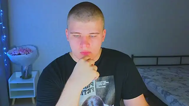 Snapshot of kittenmurr chatting on 7, 11, 2025 kittenmurr online show from 7, 11, 2025