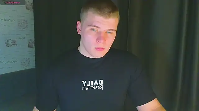 Snapshot of kittenmurr chatting on 14, 11, 2025 kittenmurr online show from 14, 11, 2025