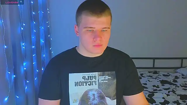 Snapshot of kittenmurr chatting on 22, 11, 2025 kittenmurr online show from 22, 11, 2025