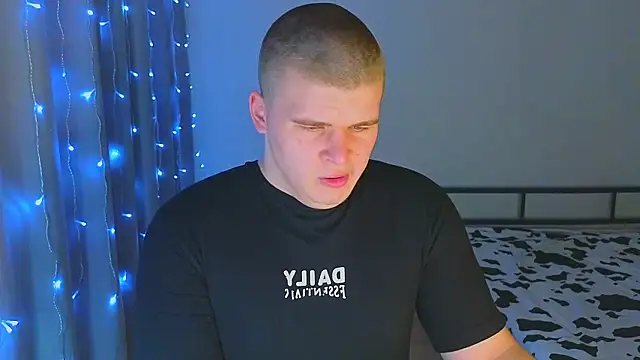 Snapshot of kittenmurr chatting on 5, 12, 2025 kittenmurr online show from 5, 12, 2025