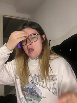 Blair Bunnyy online show from 15, 4, 2026