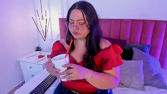 Tessa Sinclaire online show from 6, 10, 2025