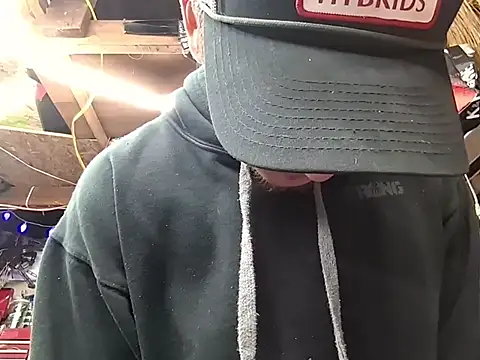 twistafatpipe online show from 28, 2, 2026