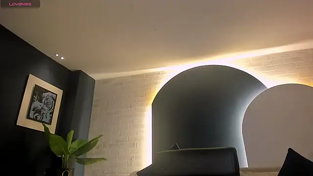 LizzCooper online show from 30, 10, 2025