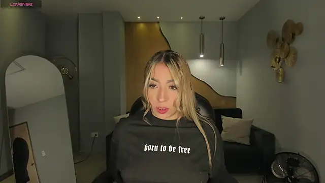 LizzCooper online show from 5, 11, 2025