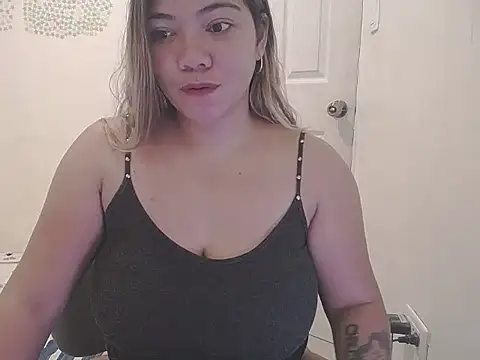 Snapshot of briannalove222 chatting on 29, 9, 2025 briannalove222 online show from 29, 9, 2025