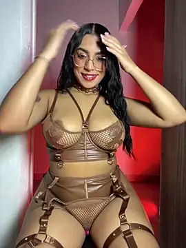 Linda Saenz  online show from 17, 6, 2026