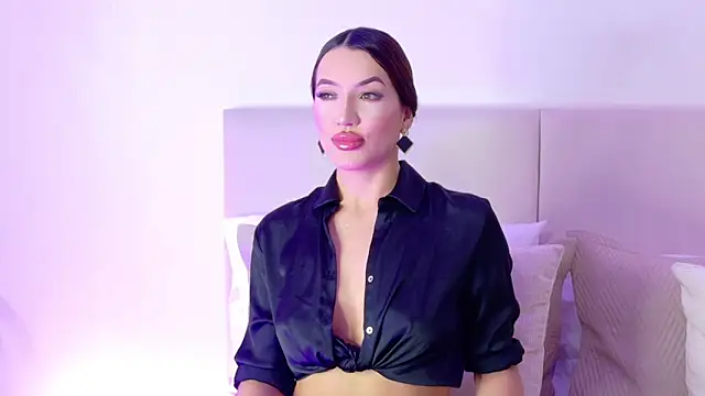 Bella-taylorr online show from 9, 9, 2025