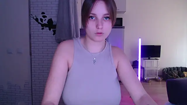 Leonaalove online show from 1, 4, 2026