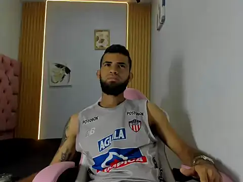 adri sexboy229 online show from 7, 10, 2025