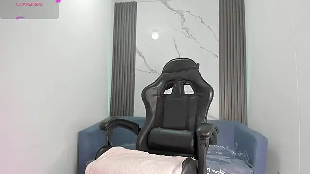 ShaunaDream online show from 2, 10, 2025