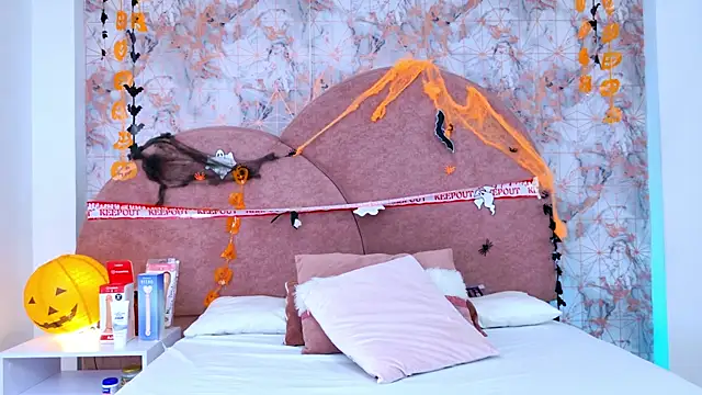 Samanta Isel online show from 29, 10, 2025