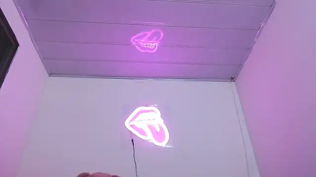 valerii fox 69 online show from 25, 2, 2026