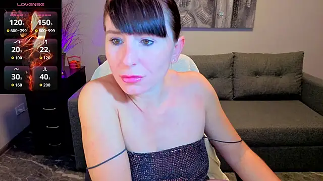 Snapshot of Betty_Jone chatting on 16, 11, 2025 Betty Jone online show from 16, 11, 2025