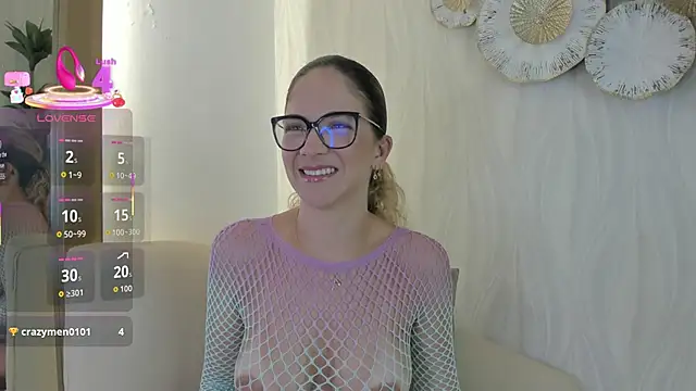 Snapshot of Velora__ chatting on 11, 9, 2025 Velora online show from 11, 9, 2025