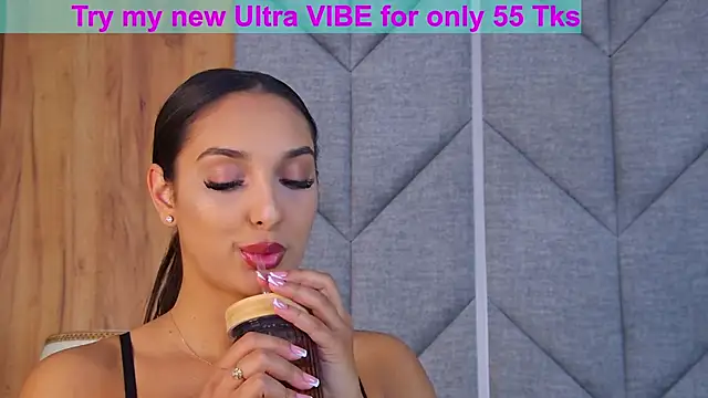 Snapshot of Kimberlymav chatting on 7, 11, 2025 Kimberlymav online show from 7, 11, 2025
