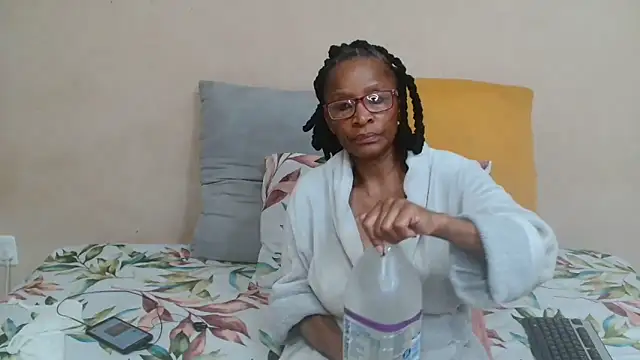 SugarPoppy24xxx online show from 6, 10, 2025