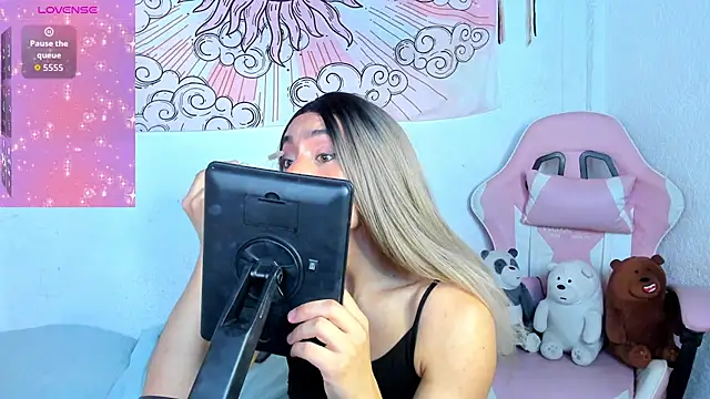 Snapshot of brihanna_cooper chatting on 16, 5, 2026 brihanna cooper online show from 16, 5, 2026