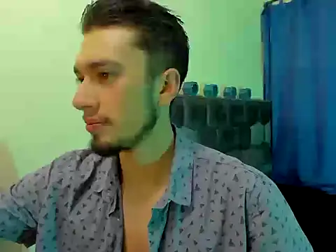 Snapshot of theostone chatting on 17, 9, 2025 theostone online show from 17, 9, 2025