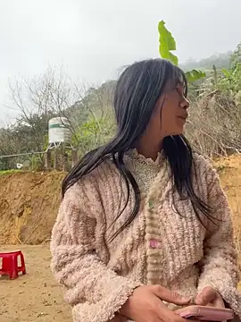 EmLy02 online show from 7, 1, 2026