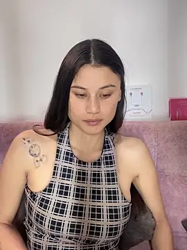 Snapshot of VioletaLorette chatting on 29, 10, 2025 VioletaLorette online show from 29, 10, 2025