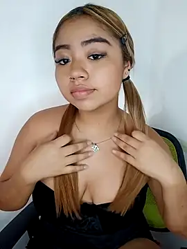 Snapshot of Emily__Hott chatting on 14, 1, 2026 Emily Hott online show from 14, 1, 2026