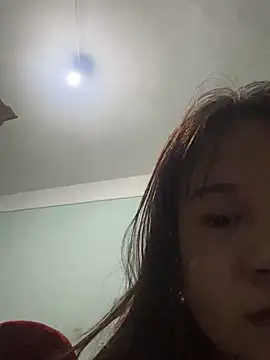 Snapshot of qinejr37 chatting on 3, 10, 2025 qinejr37 online show from 3, 10, 2025
