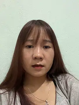 Snapshot of qinejr37 chatting on 5, 10, 2025 qinejr37 online show from 5, 10, 2025