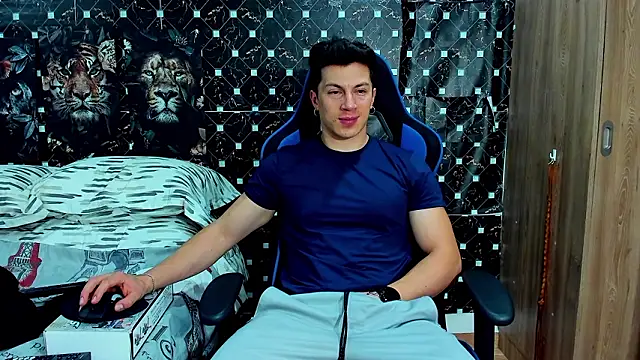 javiersexymann online show from 4, 3, 2026