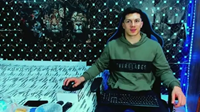 javiersexymann online show from 5, 6, 2026