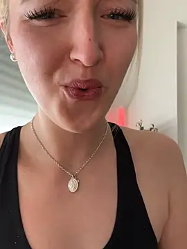 emilypeperoni online show from 27, 3, 2026