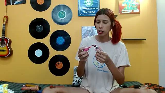 skinnyverus18 online show from 23, 10, 2025