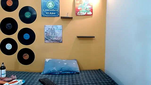 skinnyverus18 online show from 21, 3, 2026