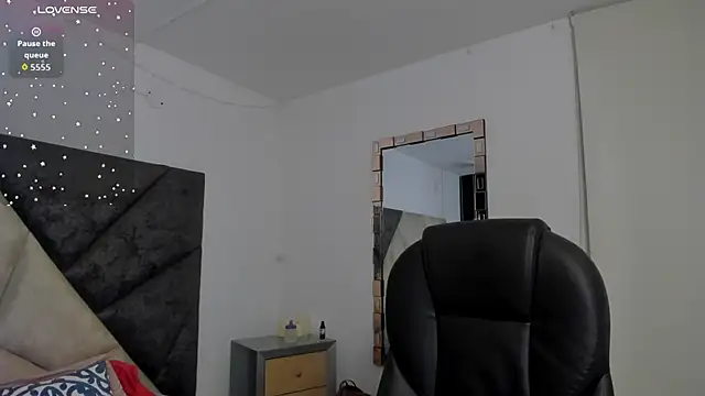 SaraWagner  online show from 19, 1, 2026