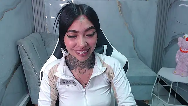 Snapshot of Ashley_Blum_v chatting on 1, 10, 2025 Ashley Blum v online show from 1, 10, 2025