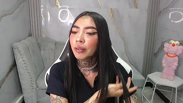 Snapshot of Ashley_Blum_v chatting on 14, 10, 2025 Ashley Blum v online show from 14, 10, 2025