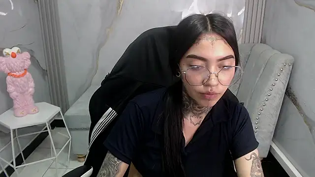Snapshot of Ashley_Blum_v chatting on 25, 10, 2025 Ashley Blum v online show from 25, 10, 2025