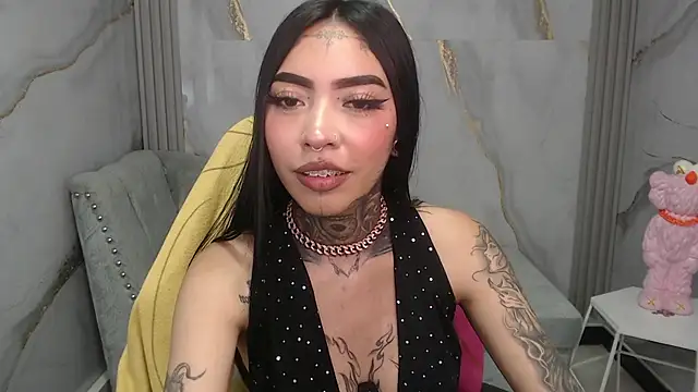 Ashley Blum v online show from 17, 11, 2025