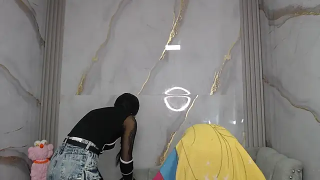 Ashley Blum v online show from 20, 12, 2025