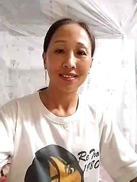 cute love00 online show from 17, 9, 2025