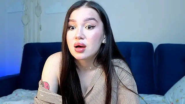 Snapshot of LexeeLuv chatting on 10, 2, 2026 LexeeLuv online show from 10, 2, 2026