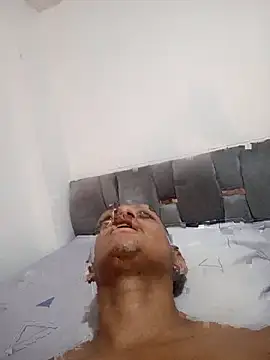 Snapshot of Jota_Alejand chatting on 7, 1, 2026 Jota Alejand online show from 7, 1, 2026